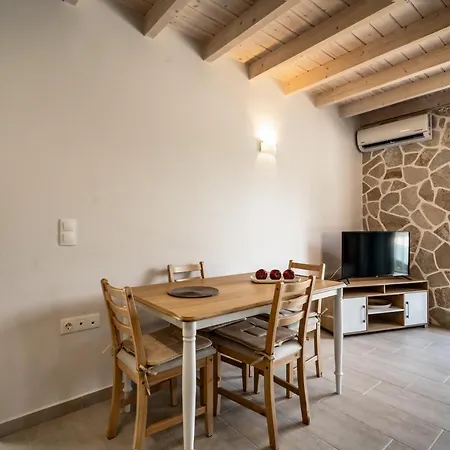 Armonia Lefkada Kariótai
